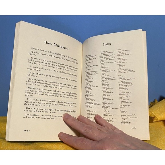 The Brown County Cookbook - Family Recipes Handed Down - Hoosier - Indiana 1983 - Picture 8 of 9